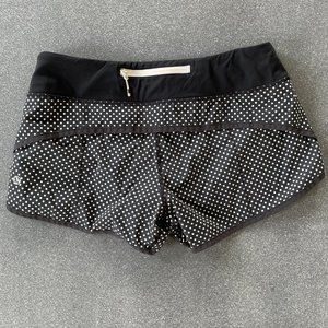 Lululemon Speed Short Size 6 Polka Dot (Biggy Dot Printed Black Ghost / Black)